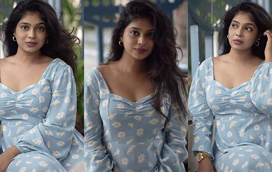 பளிங்கு தொடையை காட்டி சிக்கென போஸ் கொடுத்த விஜே பார்வதி ஹாட் போட்டோஸ்!!