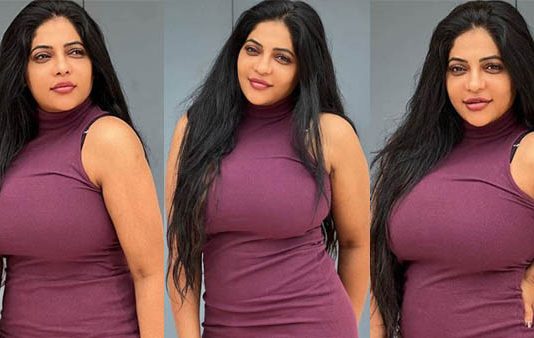 ப்பா முடியல… மேலாடையை திறந்து முன்னழகை காட்டி கவர்ச்சி விருந்து வைத்த ரேஷ்மா!!