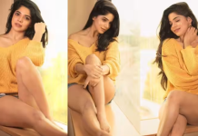 கவர்ச்சி காட்டி இளசுகளின் கவனத்தை சுண்டி இழுத்த திவ்யா பாரதி!!
