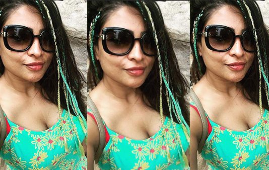 குட்டி டிரஸ்ல அலப்பறை செய்த VJ மகேஸ்வரி கிளிக்ஸ்!!