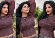 அந்த இடத்தை ஜூம் பண்ணி காட்டி இளசுகளை திக்குமுக்காட செய்த ரேஷ்மா பசுபுலேட்டி!!