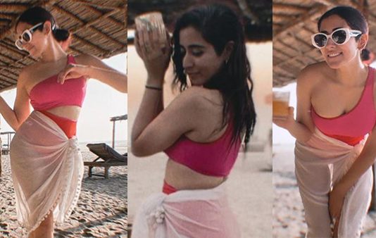 கவர்ச்சி உடையில் பாடகி ஜோனிடா காந்தி வெளியிட்ட செம ஹாட் புகைப்படங்கள்!!