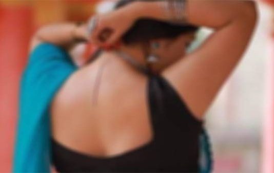 ரீஎண்ட்ரி கொடுத்தும் கேரவனுக்கு அழைக்கும் நடிகர்.. ஓவர் டார்ச்சரால் தவிக்கும் சீனியர் நடிகை!!