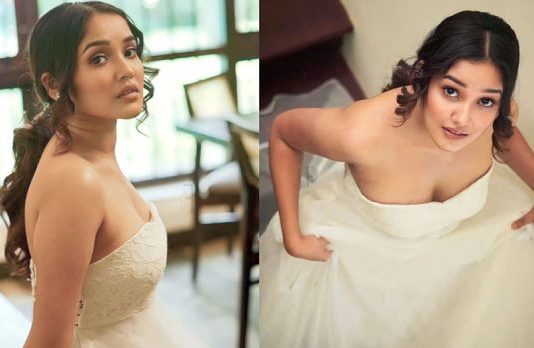 மேலாடையை ஓப்பனாக திறந்து விட்டு கும்முனு கட்டழகை காட்டி போஸ் கொடுத்த அனிகா!!