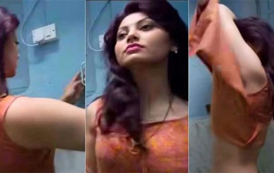 லீக் வீடியோவால் மனமுடைந்த நடிகை ஊர்வசி.. அது என் வீடியோ கிடையாது என கதறல்!!